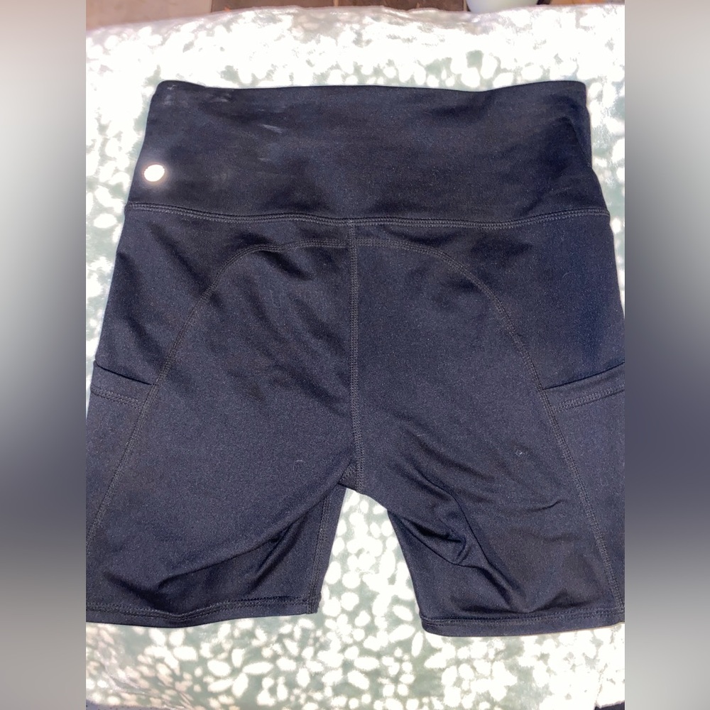 Zella Black Bike Shorts with‎ Pockets - Picture 5 of 6